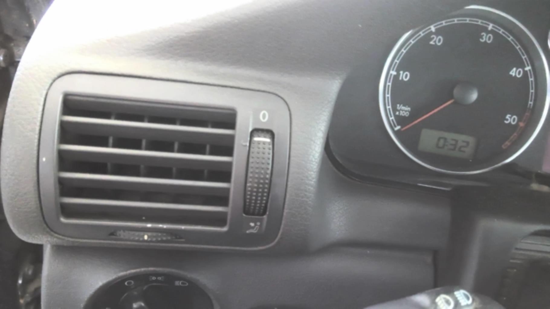 Bocchetta aerazione cruscotto anteriore sinistra VOLKSWAGEN PASSAT 4 PHASE 2 BREAK Diésel - 1