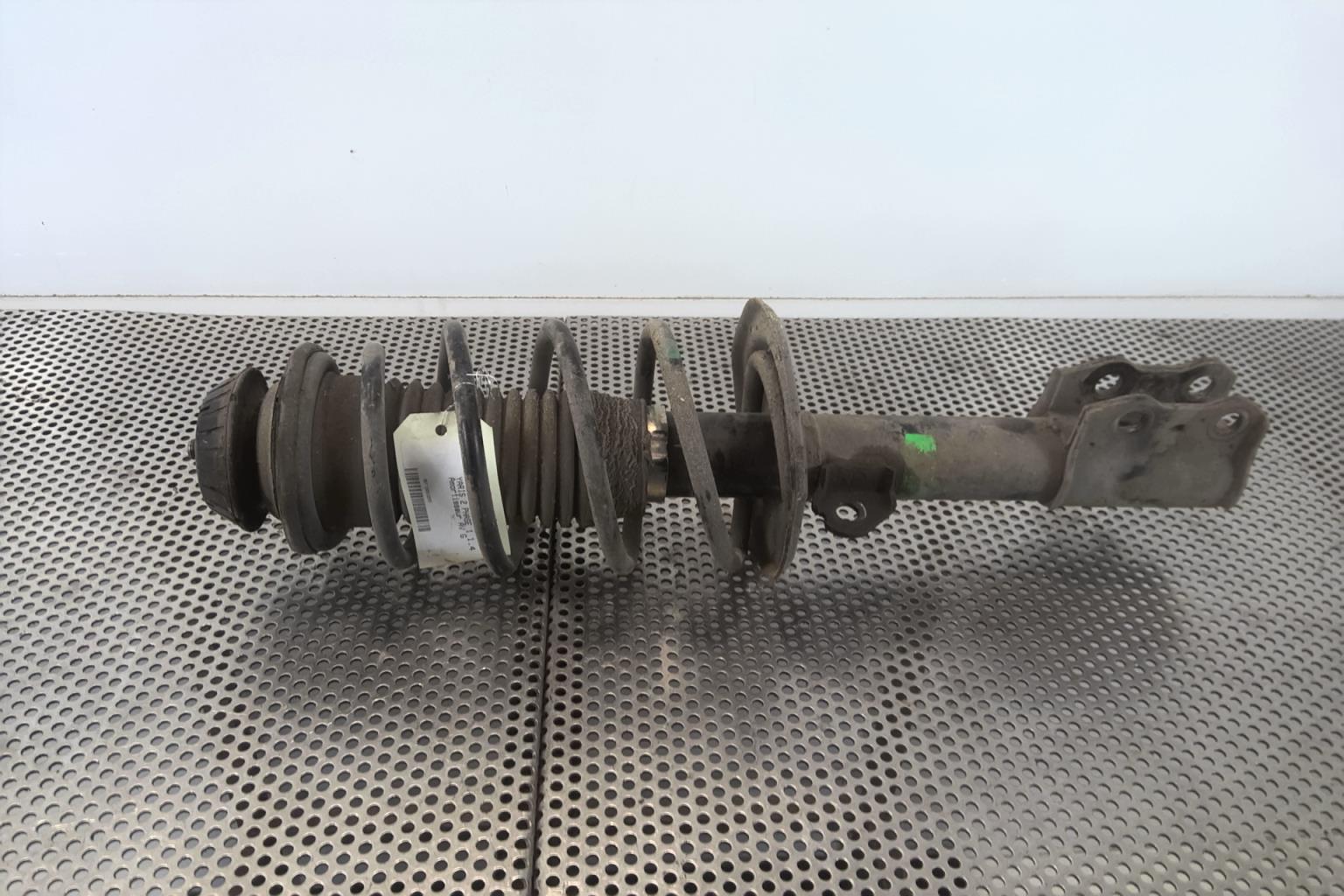 Ammortizzatore anteriore sinistro TOYOTA YARIS 2 PHASE 1 Diésel - 1