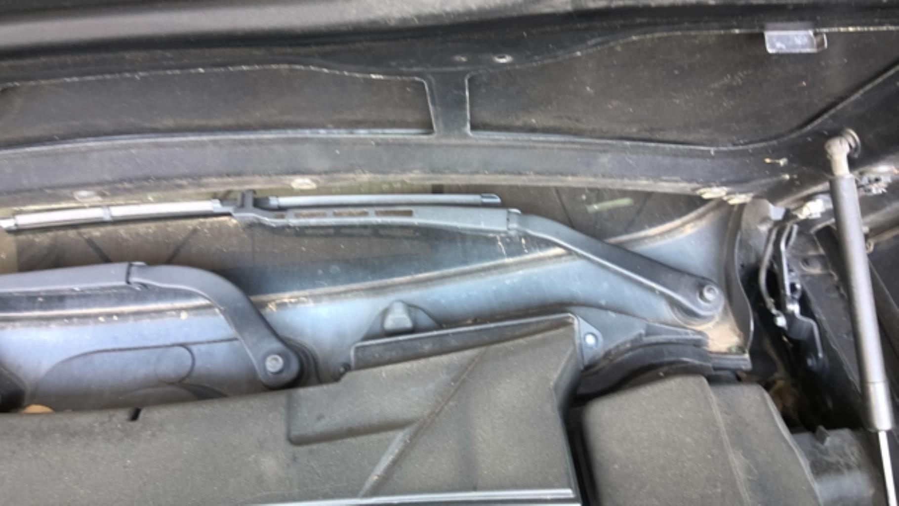 Braccio tergicristallo anteriore sinistro BMW SERIE 3 E90 PHASE 1 Diésel - 1