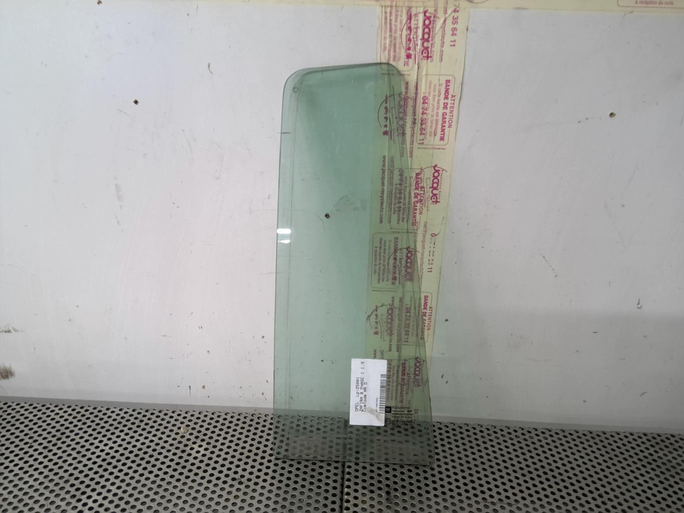 Vetro laterale fisso posteriore destro (portiera) OPEL ZAFIRA B PHASE 1 Diésel - 1
