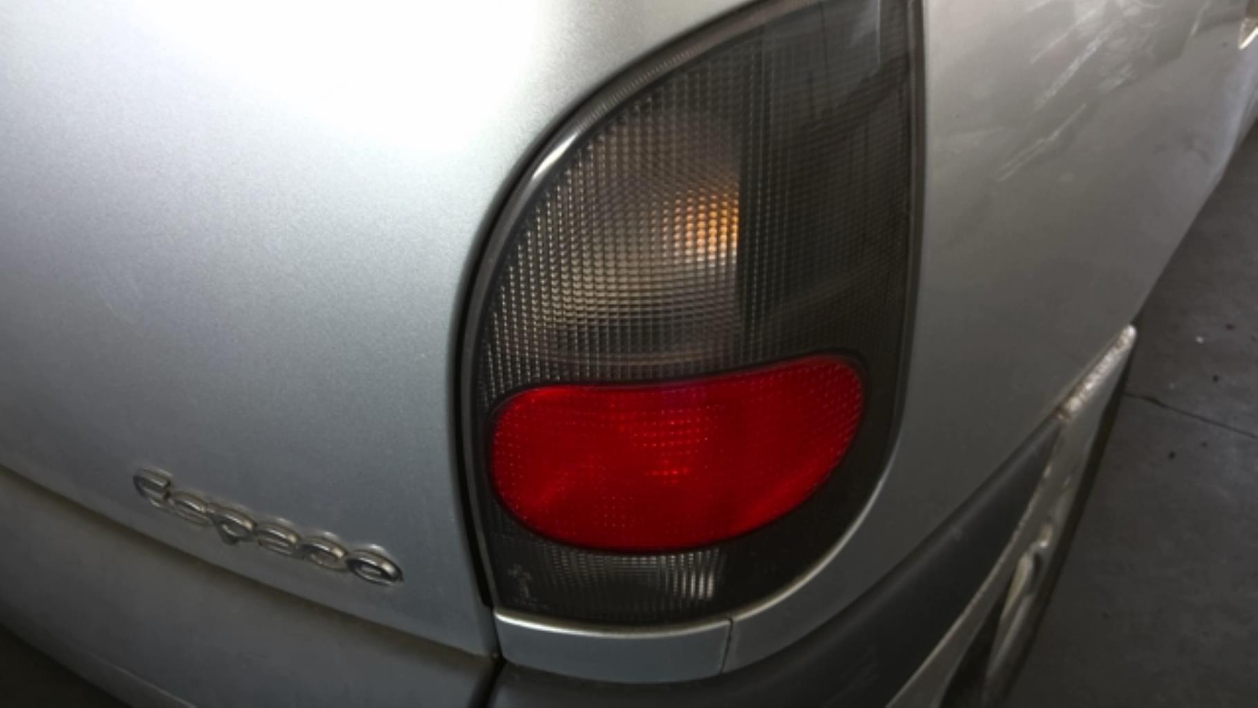 Fanale posteriore principale destro (luci) RENAULT ESPACE 3 Gasolina - 1