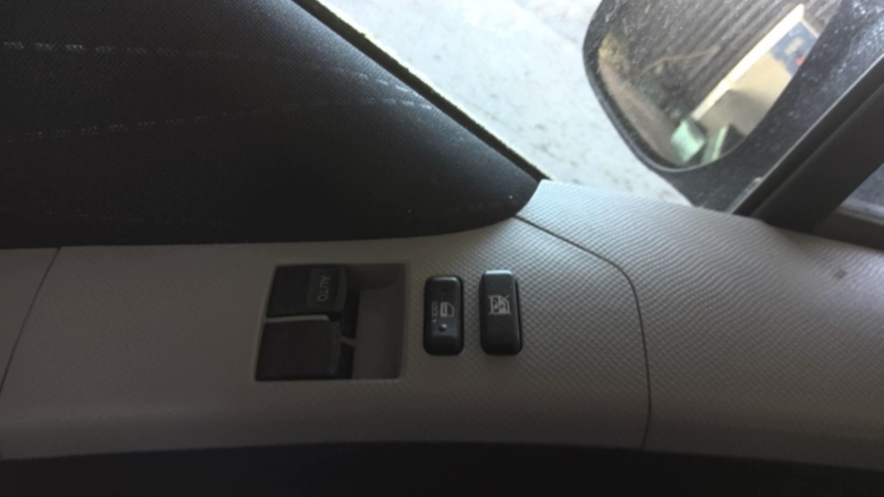Interruttore lavacristalli anteriore sinistro TOYOTA YARIS 2 PHASE 1 Diésel - 1