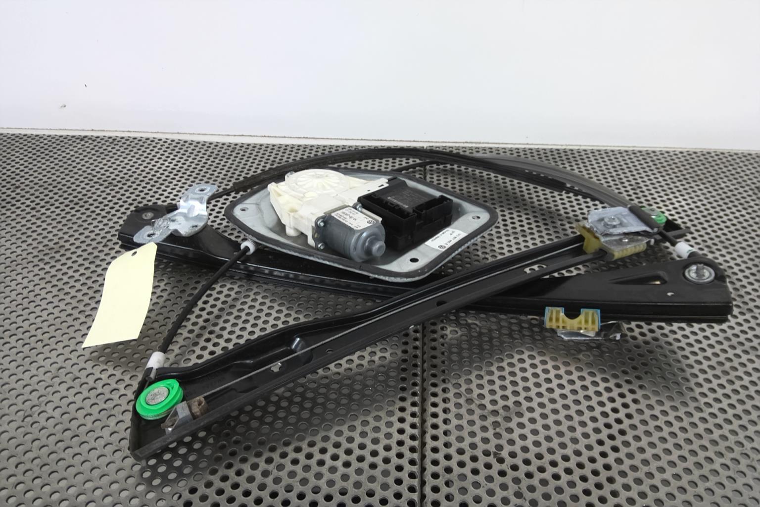 Alzacristalli elettrico anteriore destro VOLKSWAGEN GOLF 5 BREAK Diésel - 1