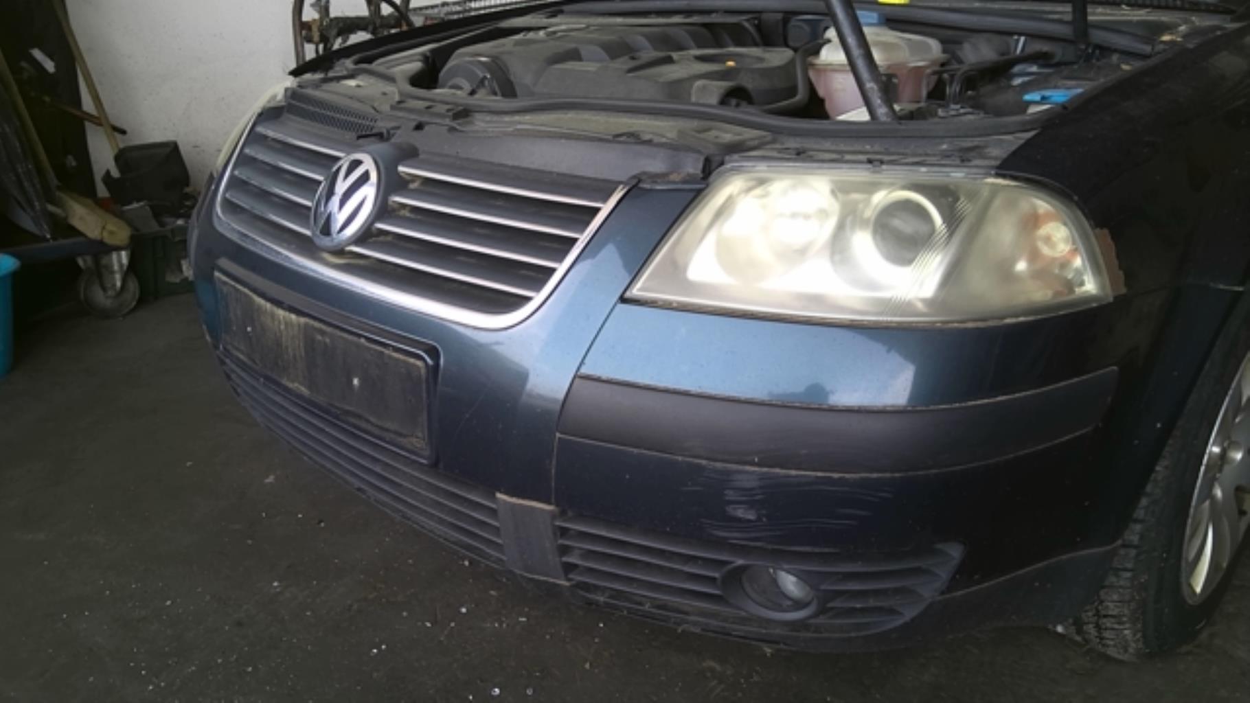 Pare choc avant VOLKSWAGEN PASSAT 4 PHASE 2 BREAK Diesel - 1