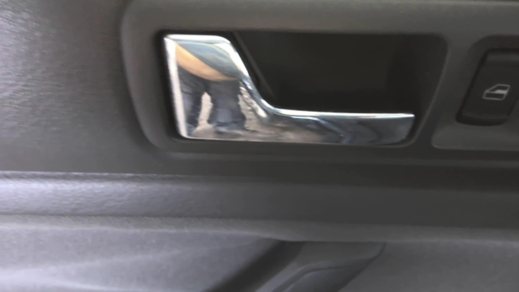 Maniglia interna posteriore sinistra VOLKSWAGEN PASSAT 4 PHASE 2 BREAK Diésel - 1