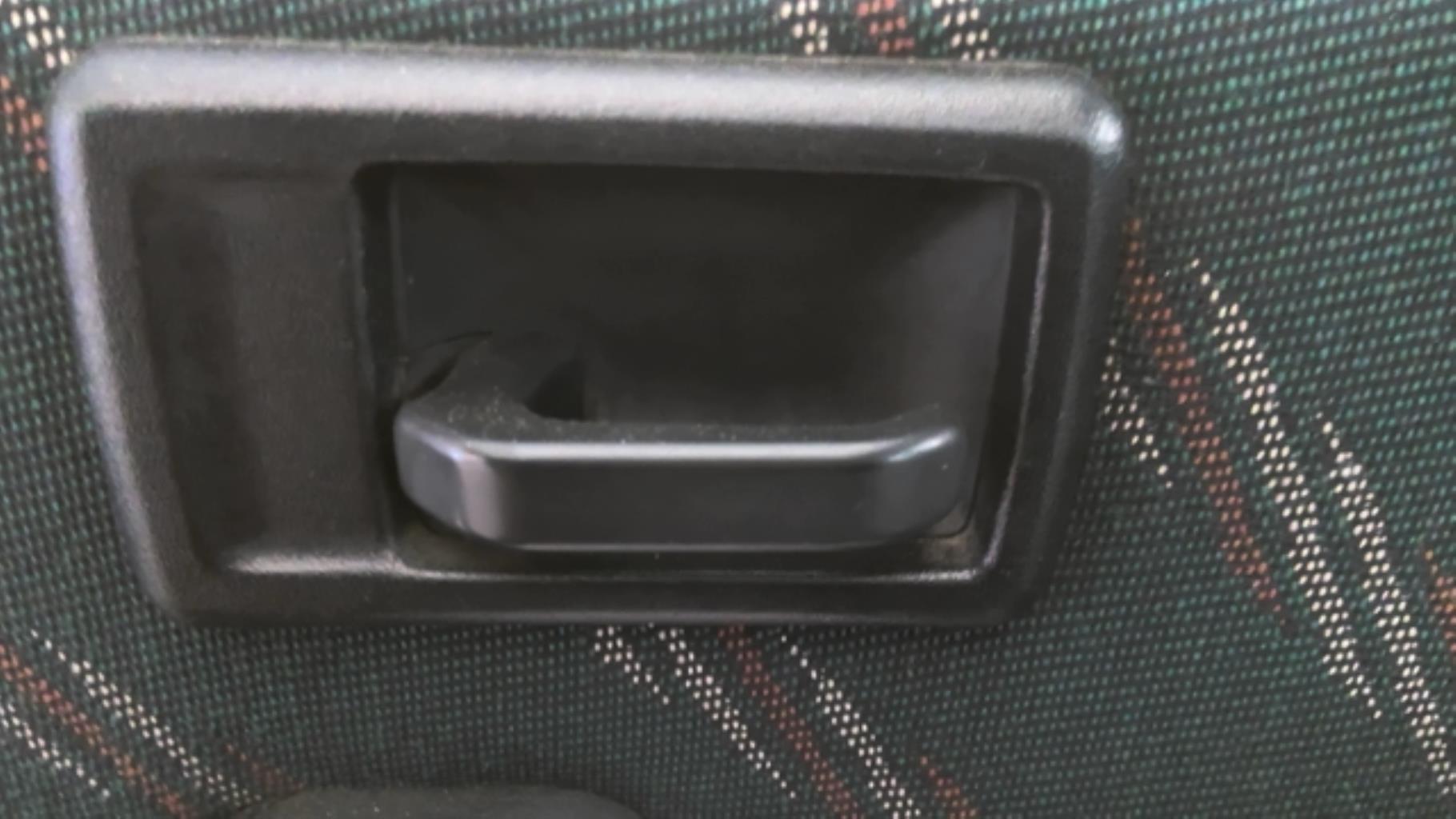 Maniglia interna posteriore sinistra PEUGEOT 106 PHASE 1 Gasolina - 1