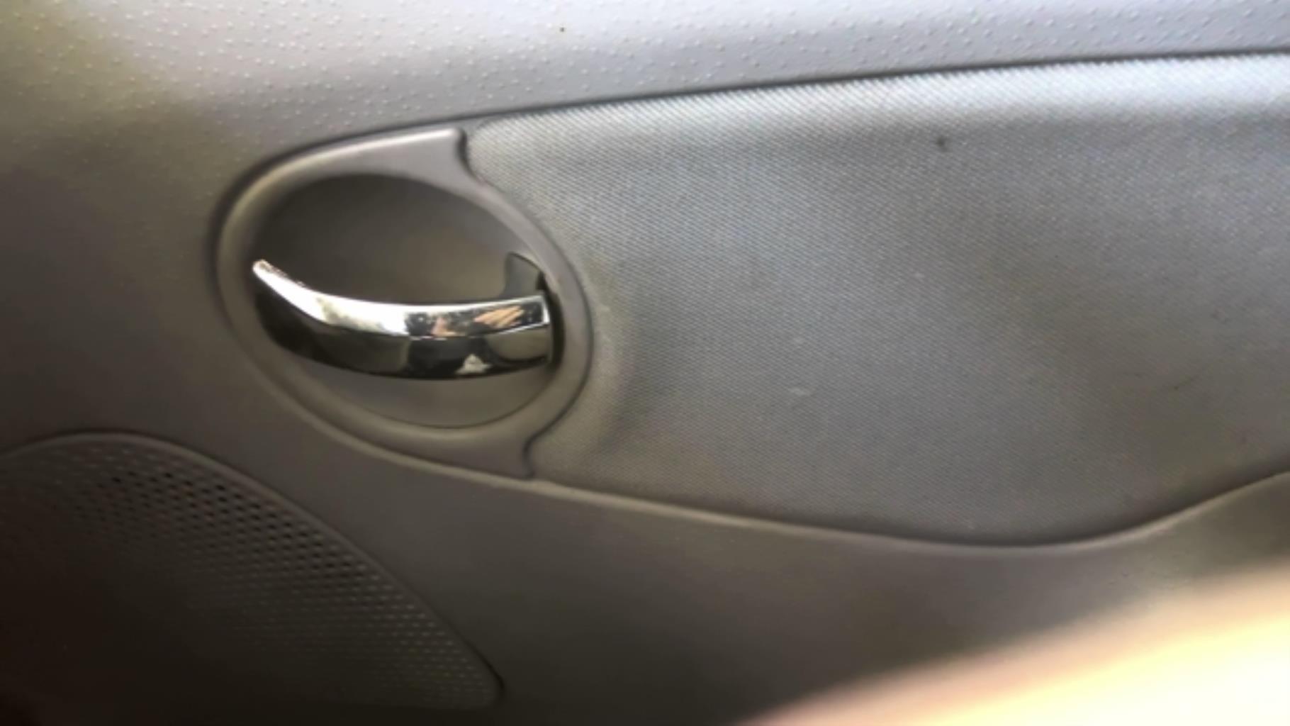Maniglia interna anteriore destra CITROEN C3 1 PHASE 1 Diésel - 1