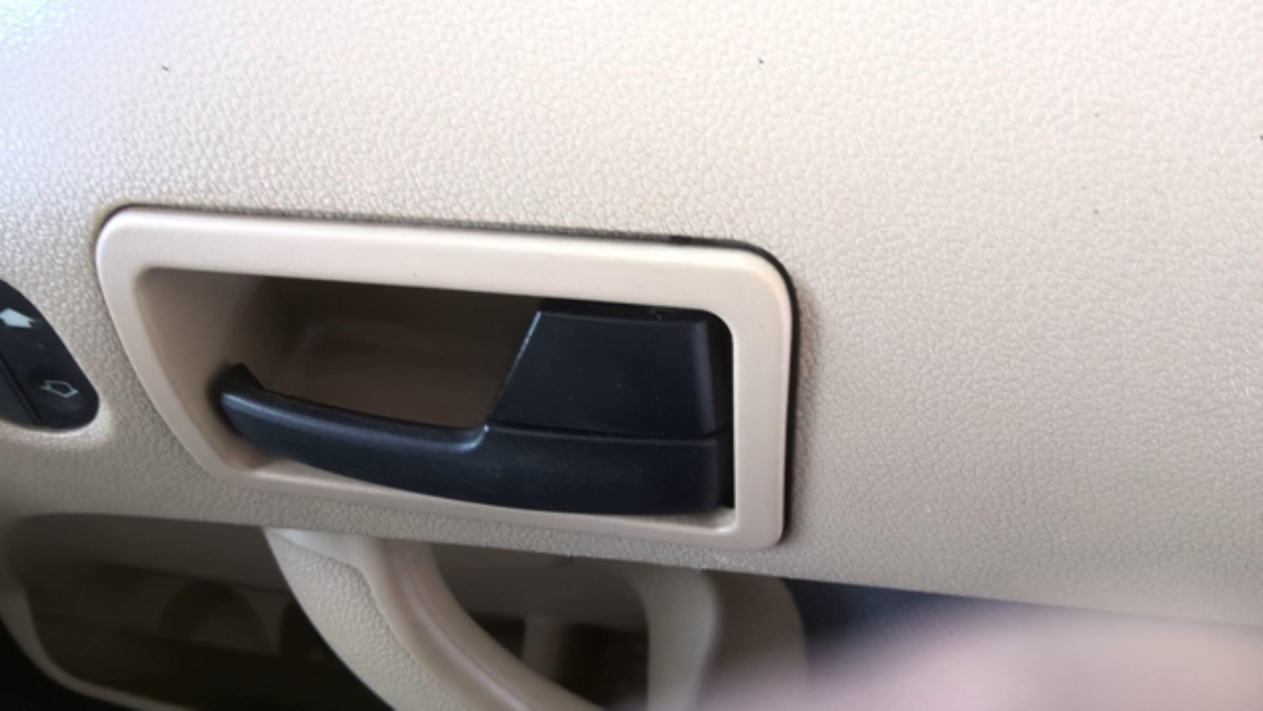 Maniglia interna anteriore destra FORD TOURNEO CONNECT 1 PHASE 1 Diésel - 1