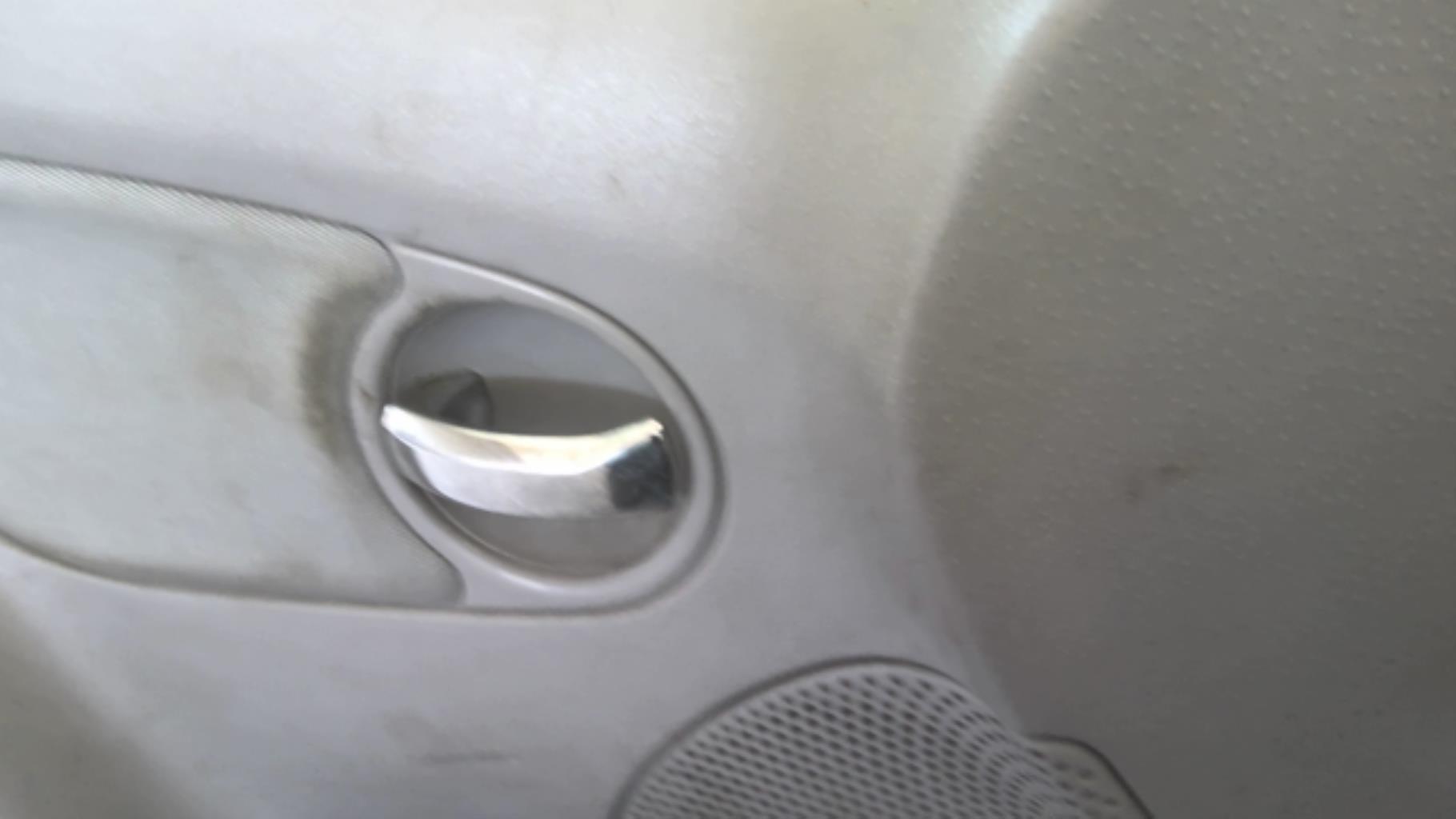Maniglia interna anteriore sinistra CITROEN C3 1 PHASE 1 Diésel - 1