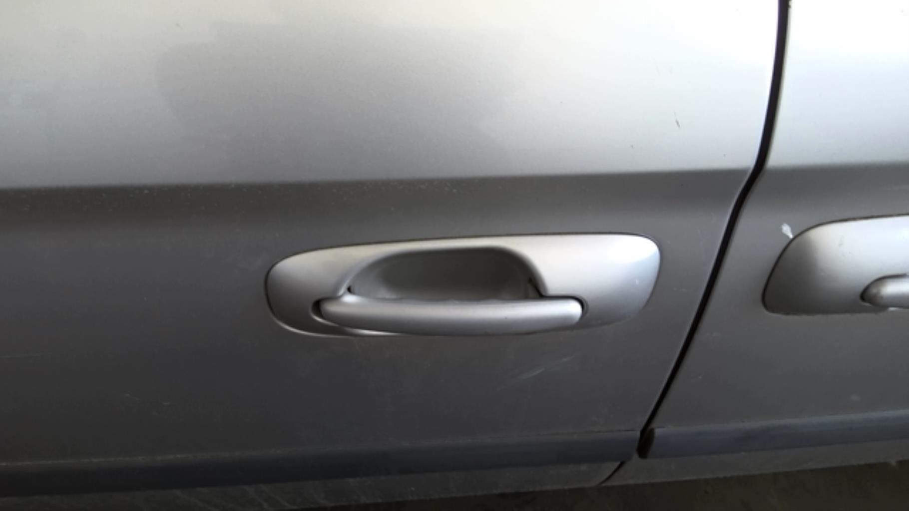 Maniglia portiera posteriore destra CHRYSLER VOYAGER 4 PHASE 2 Diésel - 1