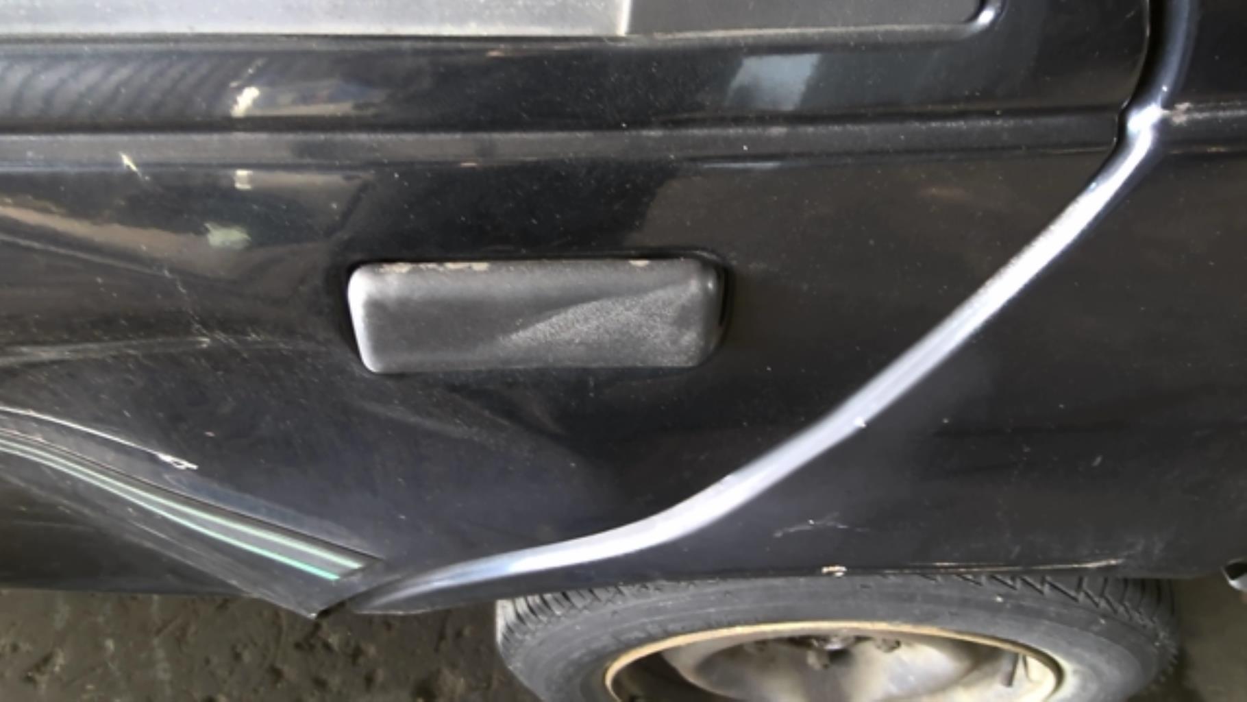 Maniglia portiera posteriore sinistra FORD FIESTA 3 PHASE 1 Gasolina - 1