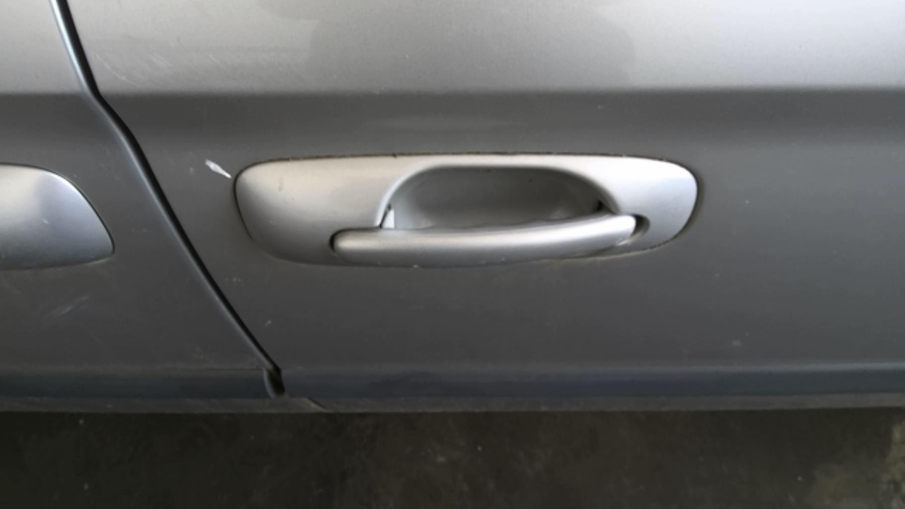 Maniglia portiera anteriore destra CHRYSLER VOYAGER 4 PHASE 2 Diésel - 1