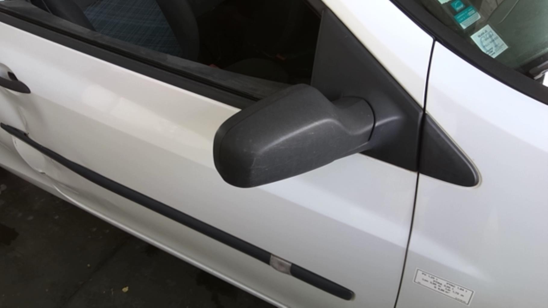 Retrovisor derecho RENAULT CLIO 3 PHASE 1 Diésel - 1