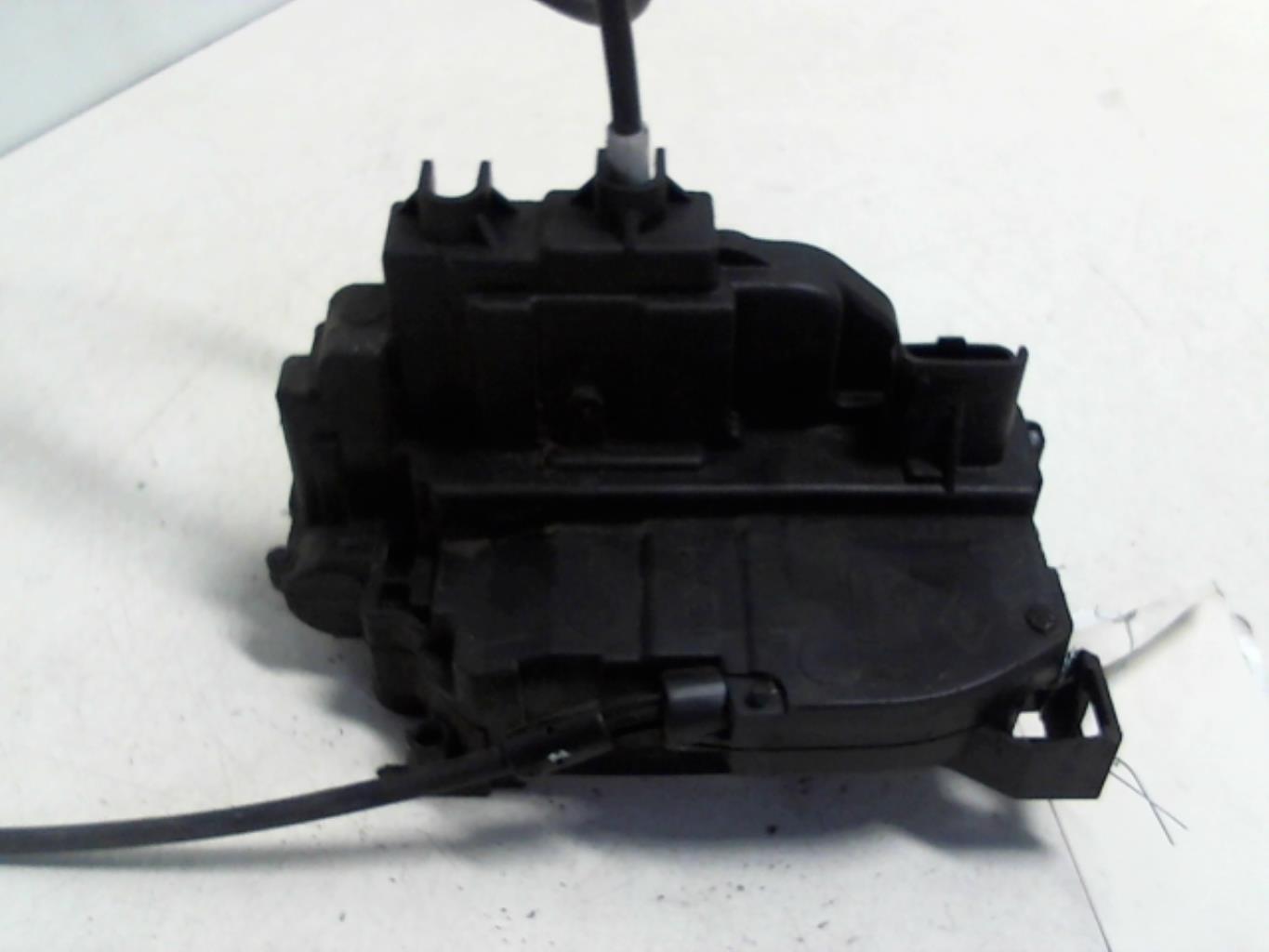 Serrure avant droit RENAULT CLIO 3 PHASE 1 Essence - 1