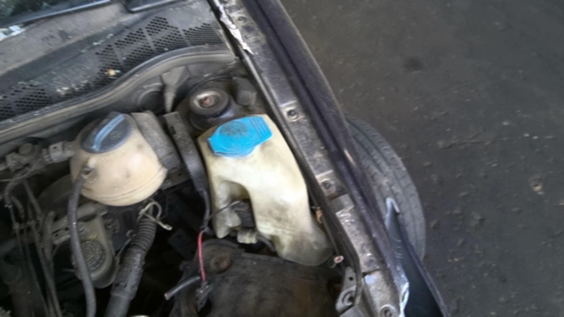 Vaschetta lavavetri VOLKSWAGEN POLO 3 PHASE 1 Diésel - 1