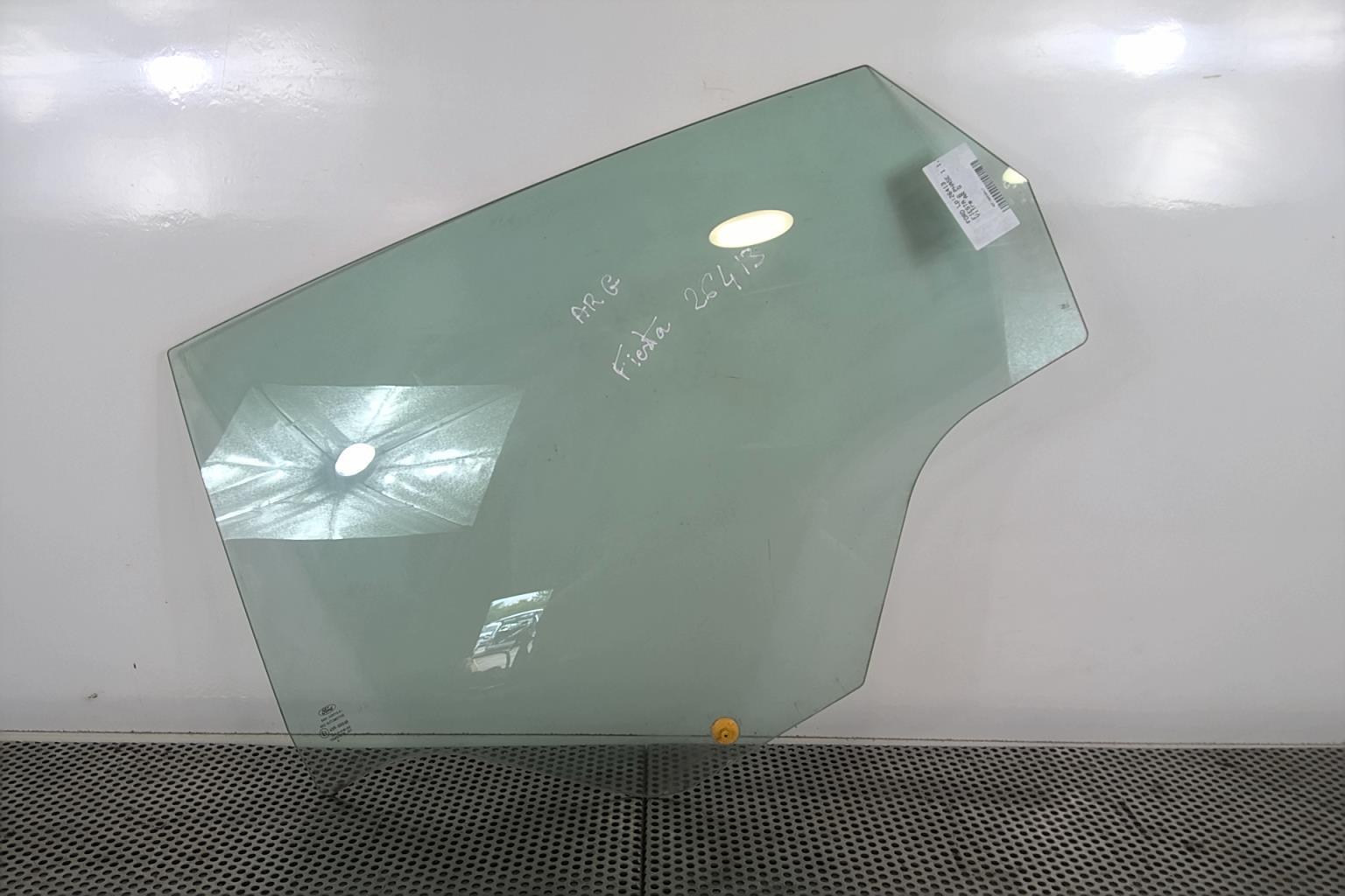 Vetro posteriore sinistro FORD FIESTA 6 PHASE 1 Diésel - 1