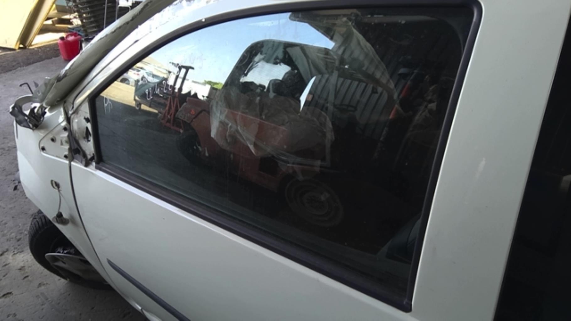 Vitre avant gauche RENAULT TWINGO 2 PHASE 1 Diesel - 1