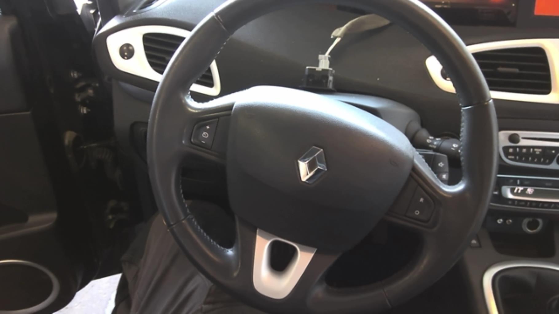 Volante RENAULT GRAND SCENIC 3 PHASE 1 Diésel - 1