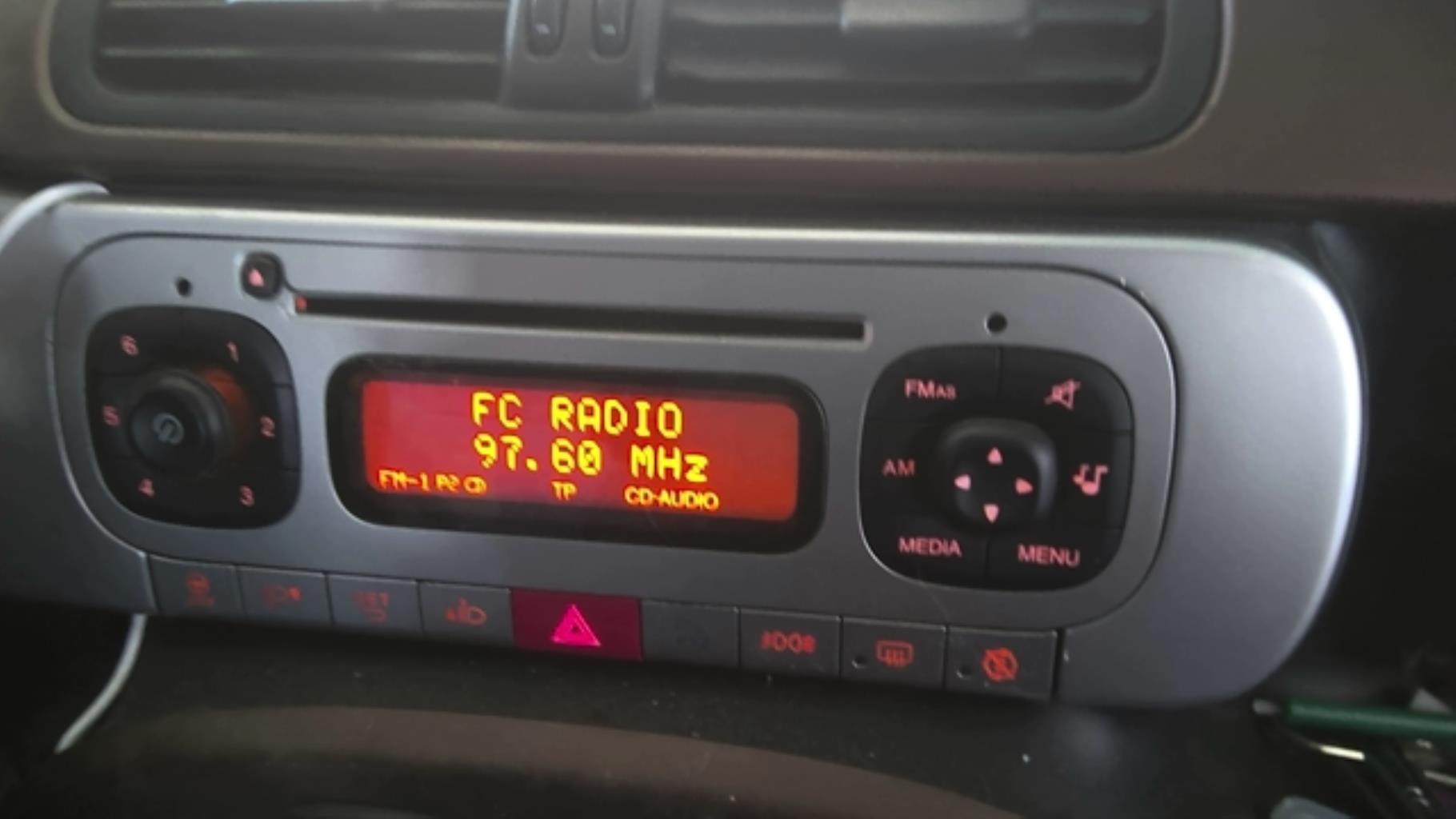 Autoradio originale FIAT PANDA 3 PHASE 1 Diésel - 1