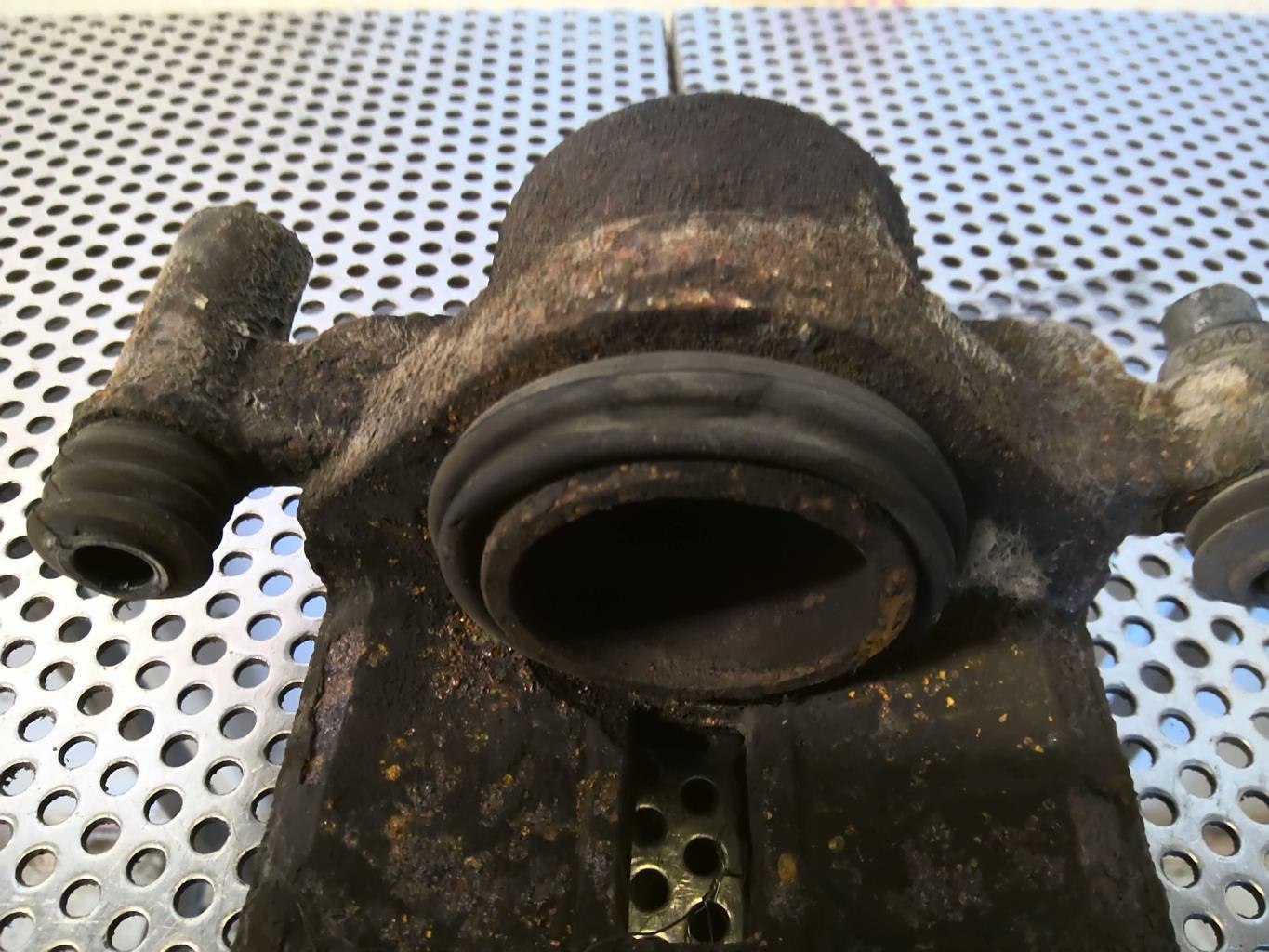 Pinza freni anteriore sinistra MAZDA 626 4  - 1