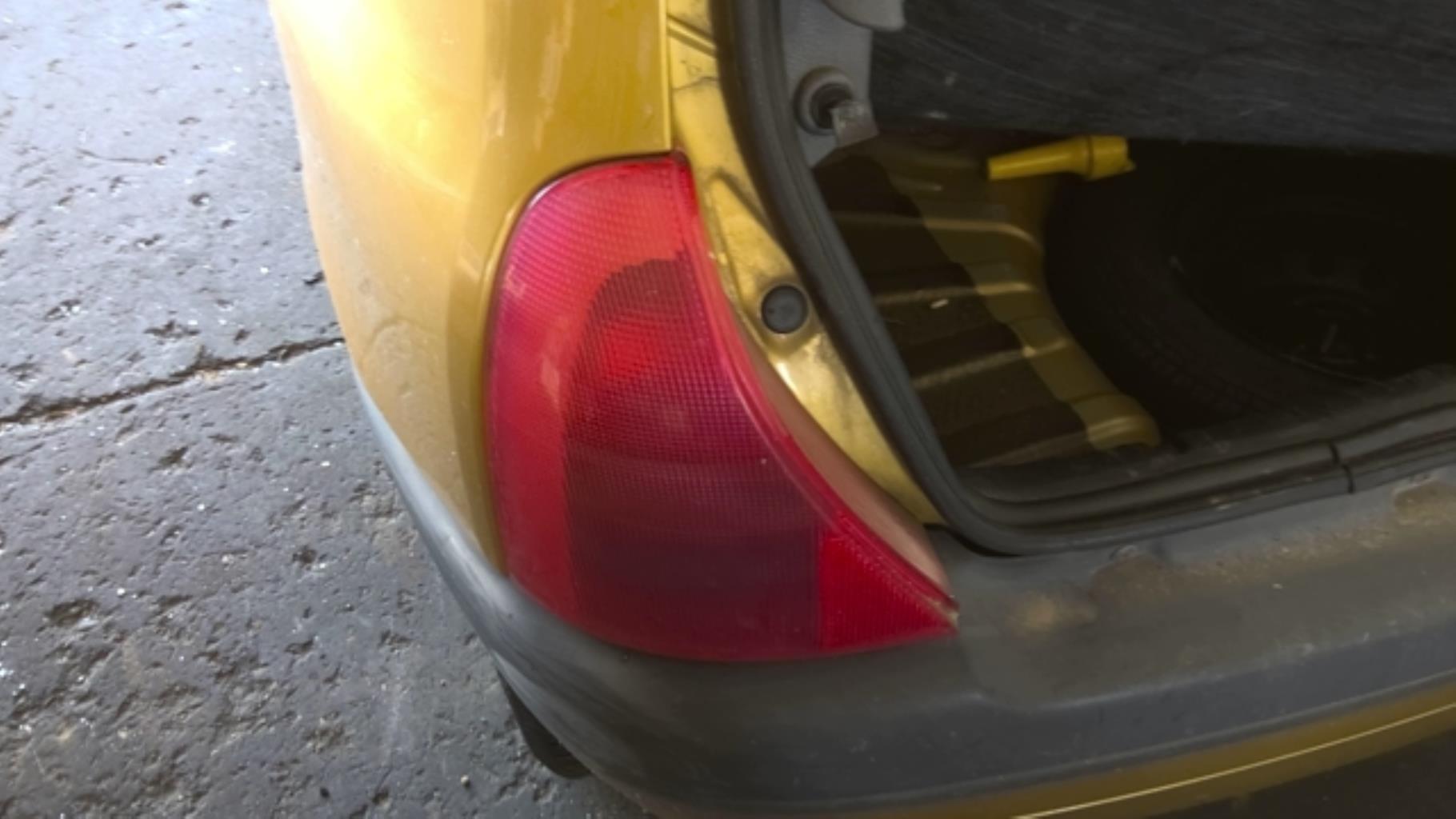 Fanale posteriore principale sinistro (luci) RENAULT CLIO 2 PHASE 1 Gasolina - 1