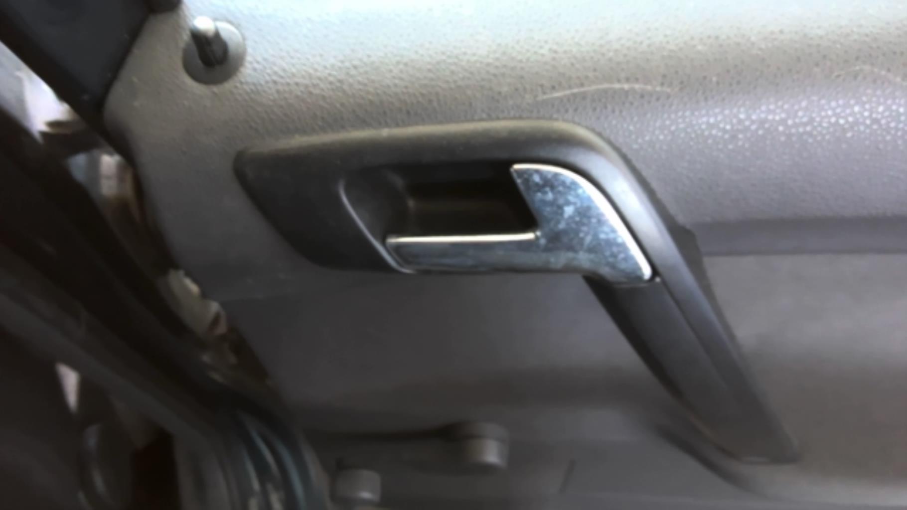 Maniglia interna posteriore destra VOLKSWAGEN POLO 4 PHASE 1 Gasolina - 1