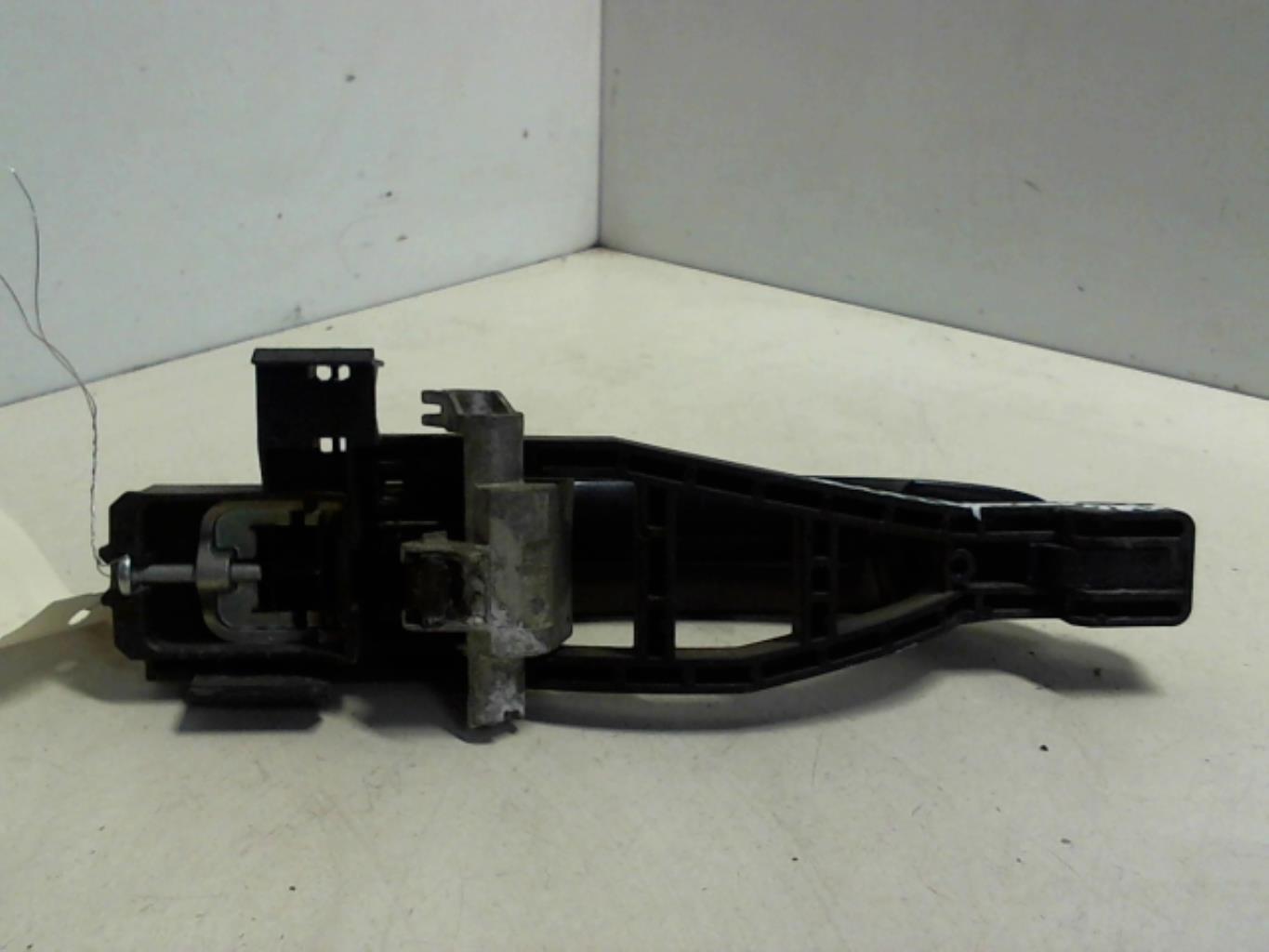 Maniglia portiera posteriore sinistra FORD MONDEO 3 PHASE 1 Diésel - 1