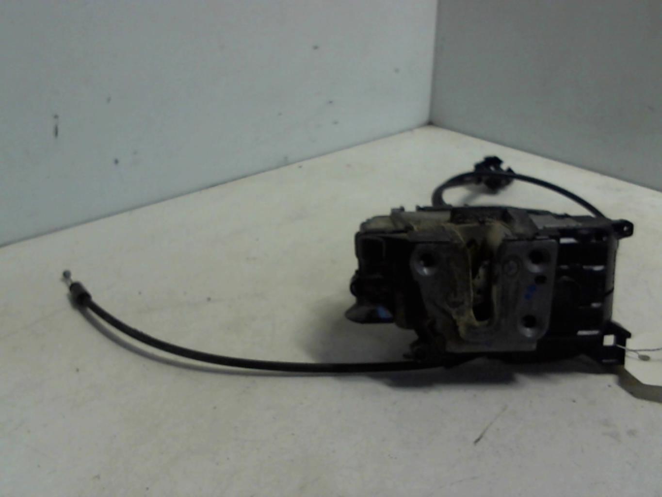 Serrure avant gauche RENAULT CLIO 3 PHASE 1 Diesel - 1