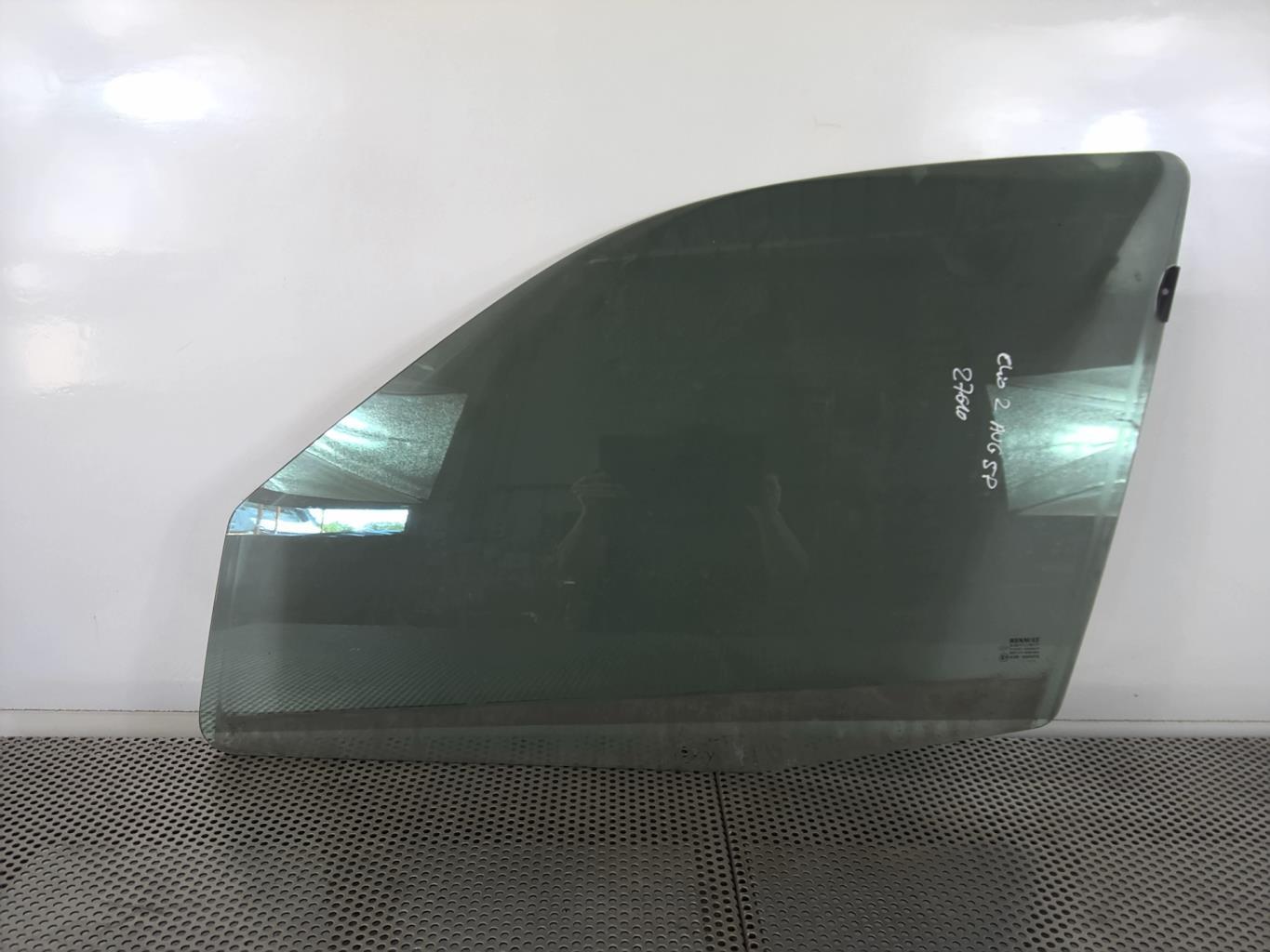 Vitre avant gauche RENAULT CLIO 2 PHASE 2 Essence - 1