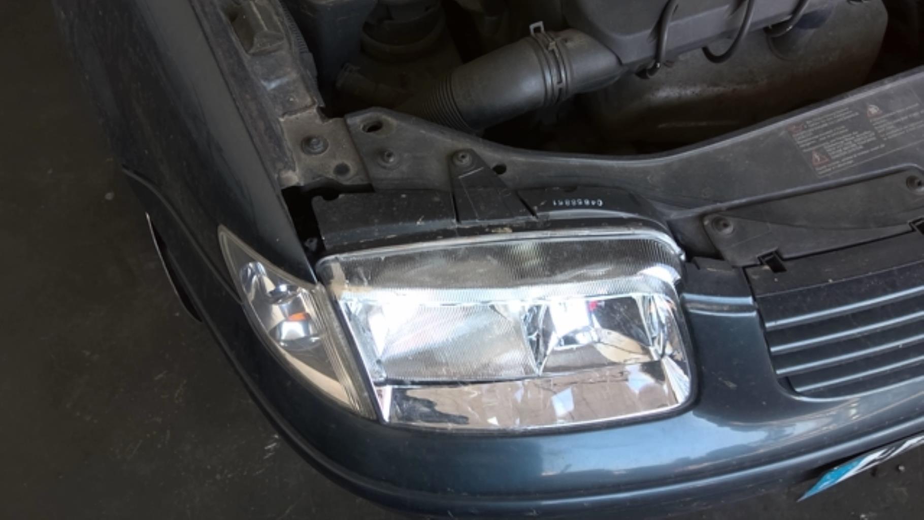 Gruppo ottico anteriore principale destro (luci)(faro) VOLKSWAGEN POLO 3 PHASE 1 Gasolina - 1