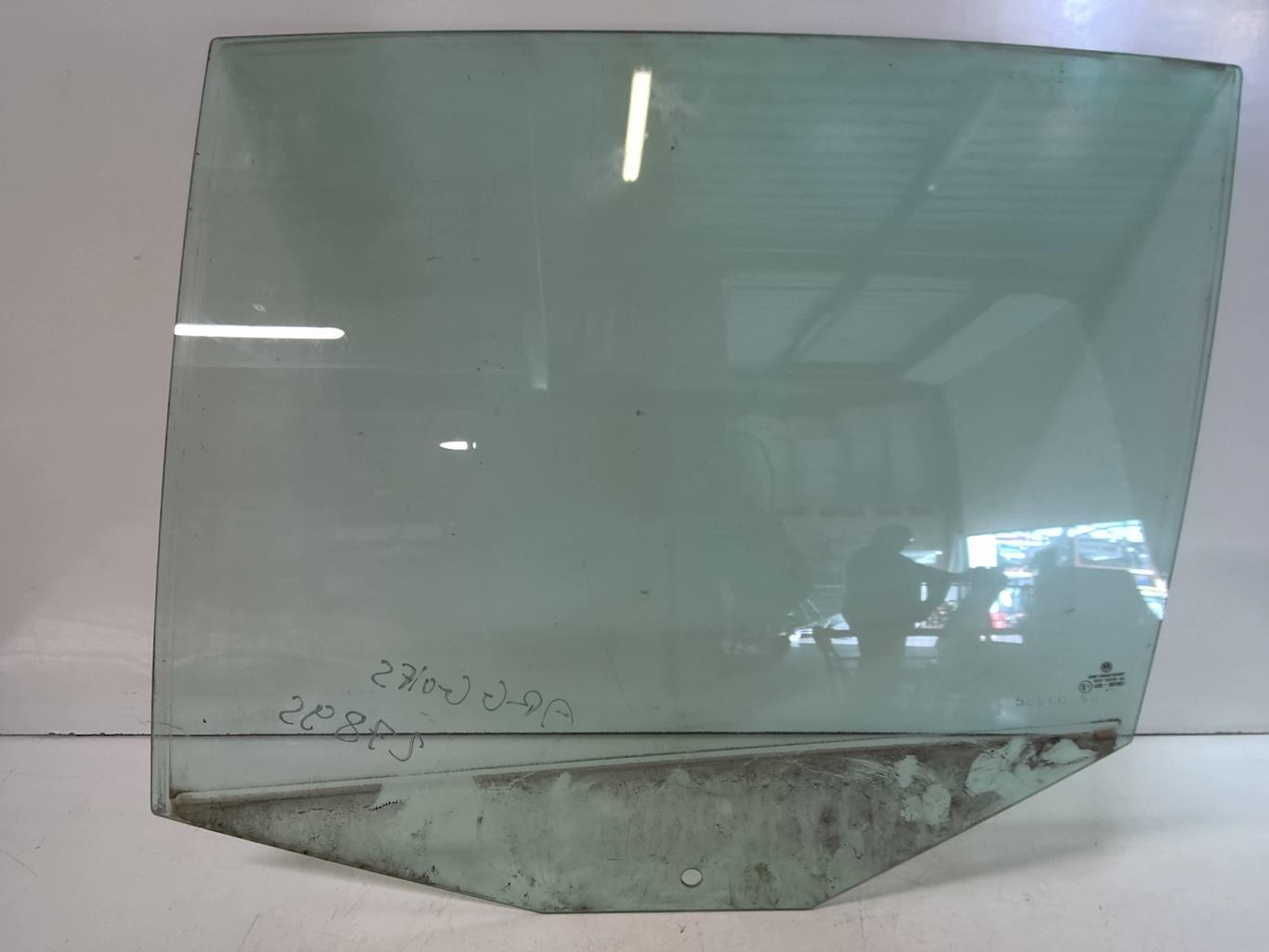 Vetro posteriore sinistro VOLKSWAGEN GOLF 5 Diésel - 1