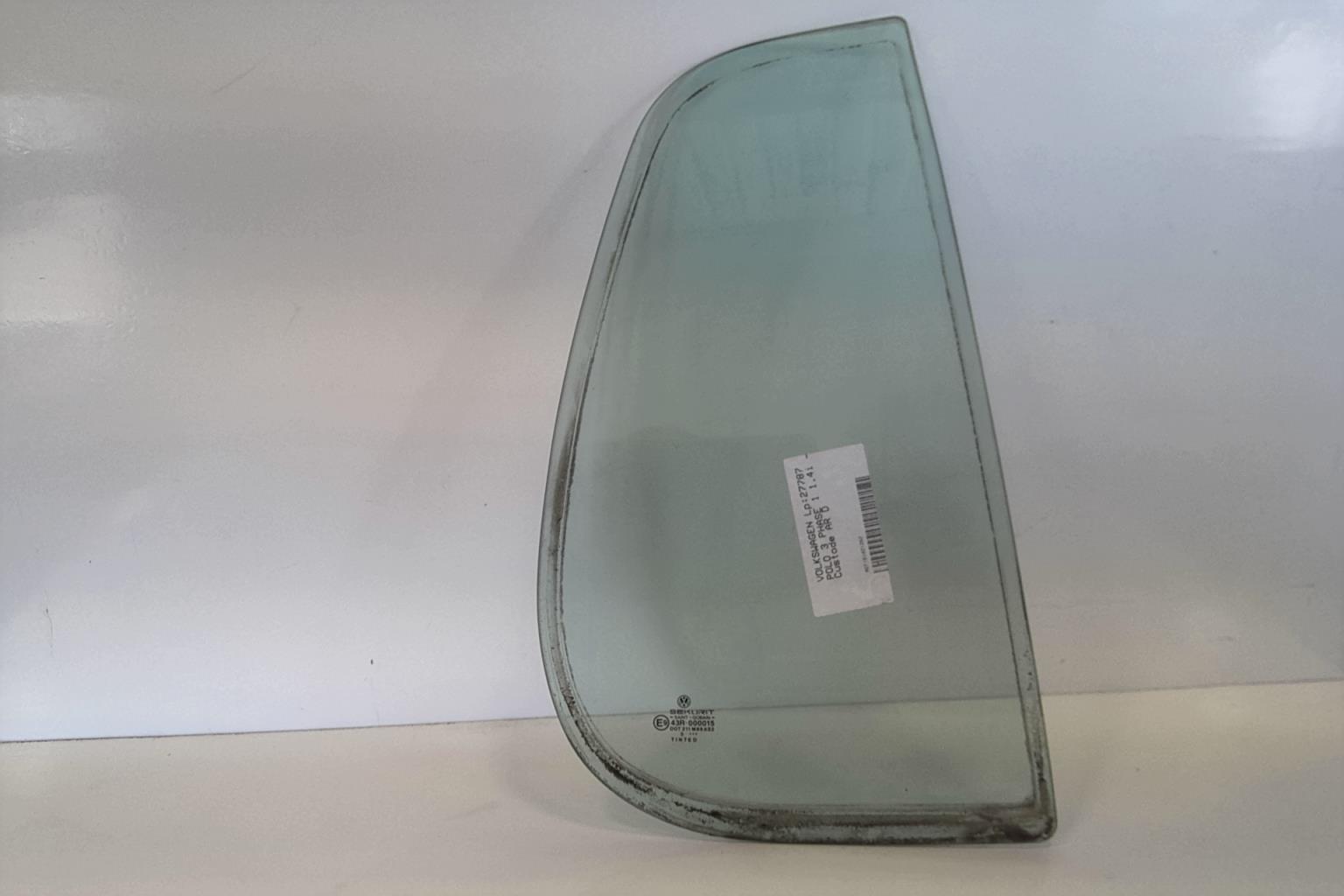Vetro laterale fisso posteriore destro (portiera) VOLKSWAGEN POLO 3 PHASE 1 Gasolina - 1