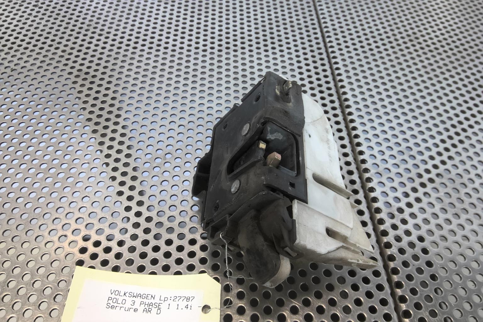 Serratura posteriore destra VOLKSWAGEN POLO 3 PHASE 1 Gasolina - 1