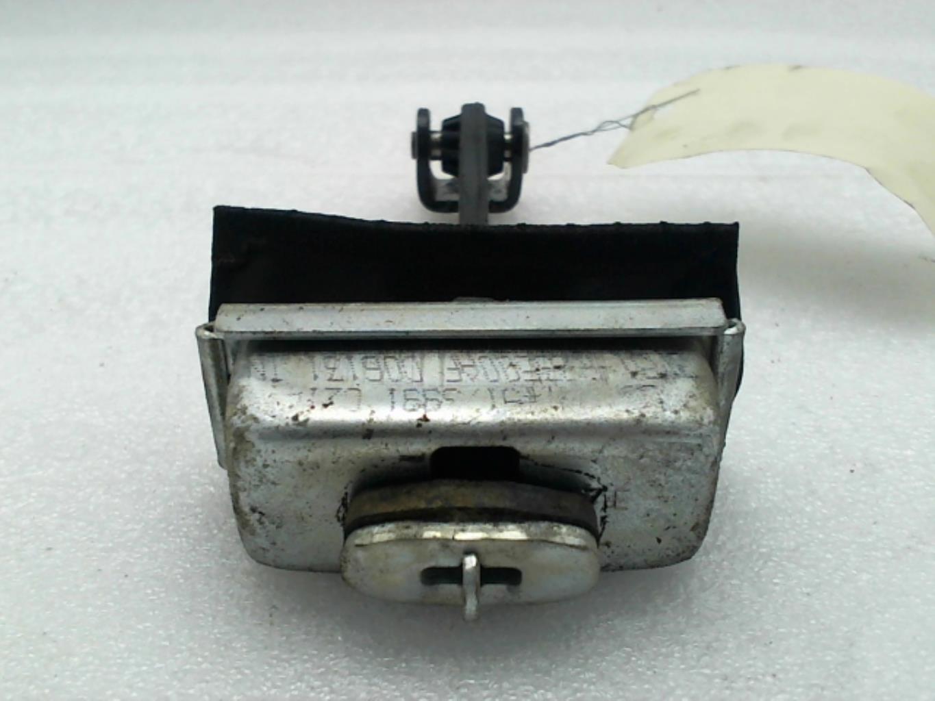 Arresto portiera anteriore destra FORD FOCUS 2 PHASE 1 Diésel - 1