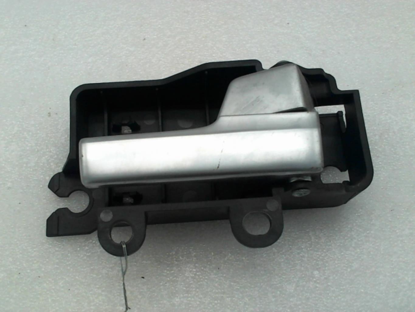 Maniglia interna posteriore destra FORD FOCUS 2 PHASE 1 Diésel - 1