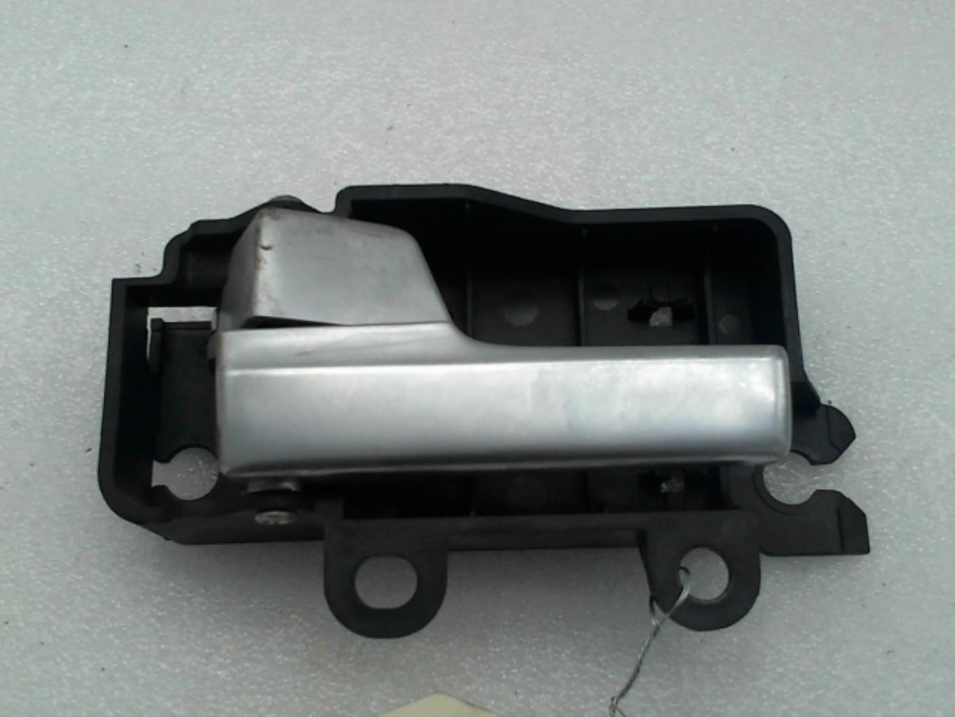 Maniglia interna posteriore sinistra FORD FOCUS 2 PHASE 1 Diésel - 1