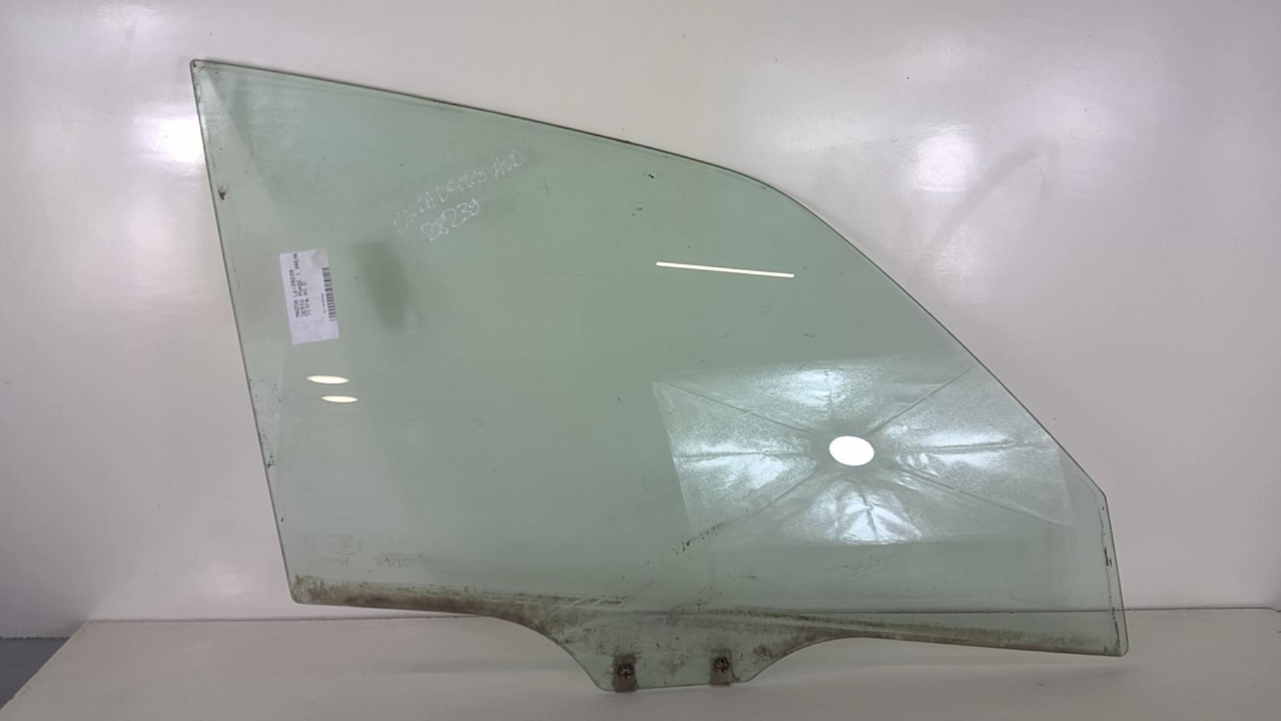 Vitre avant droit MAZDA DEMIO PHASE 1 BREAK Essence - 1