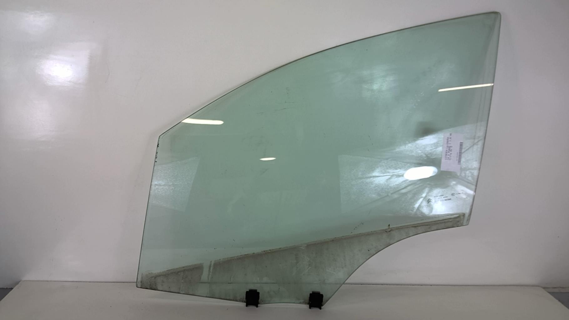 Vitre avant gauche CITROEN C4 2 PHASE 1 Diesel - 1
