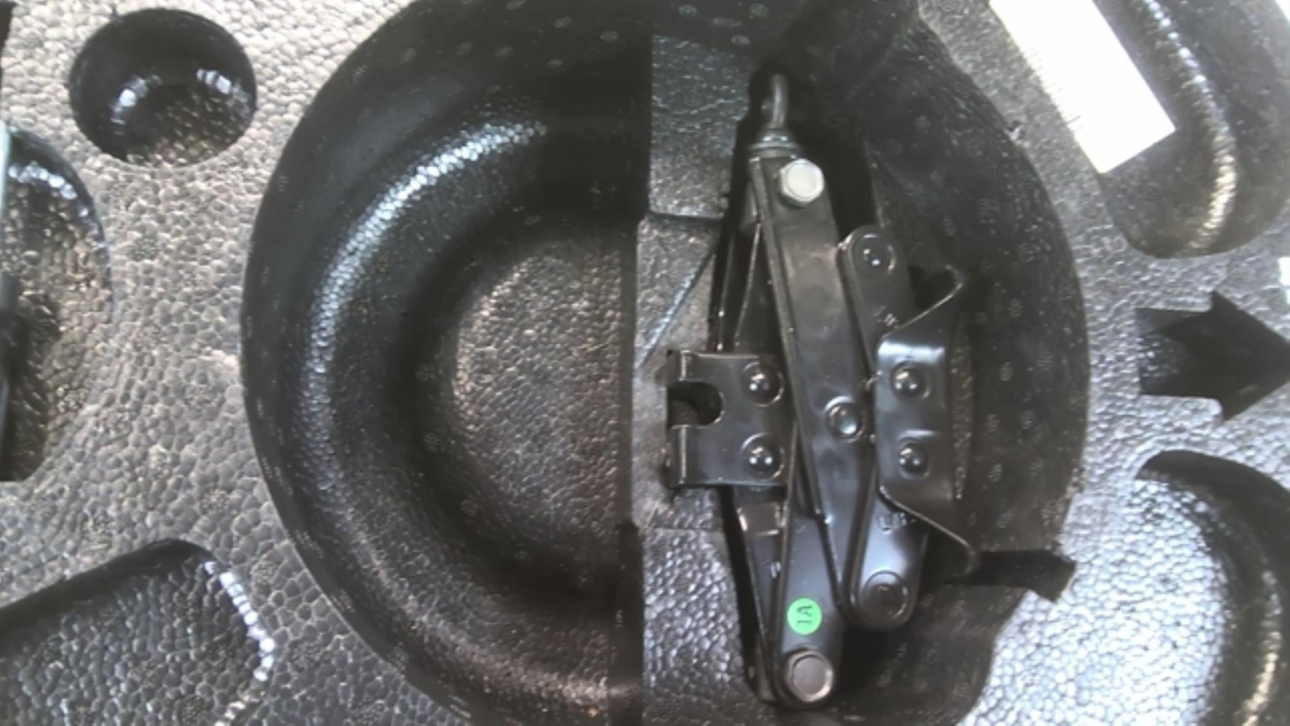 Cric (Ensemble depannage) CHEVROLET KALOS Essence - 1