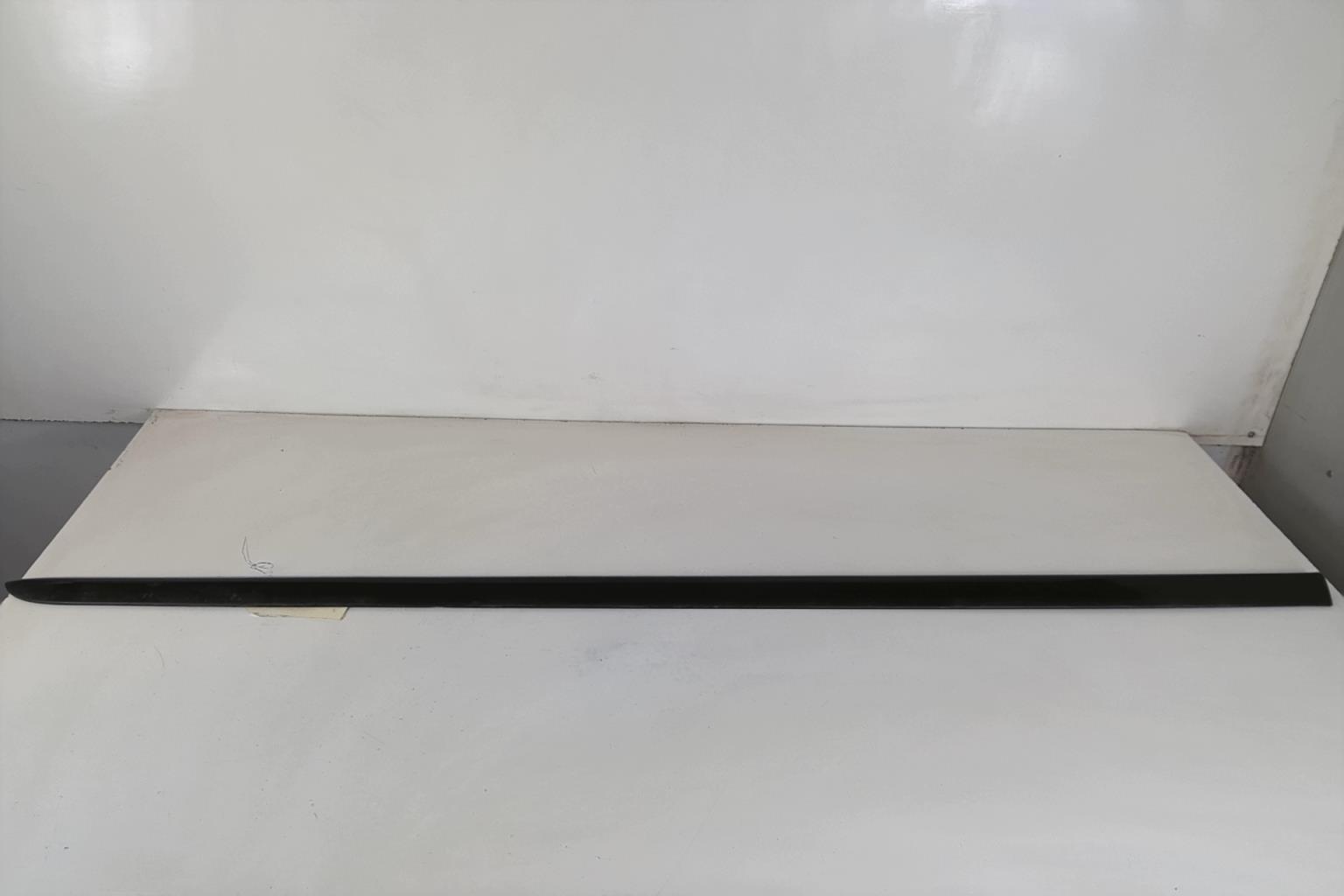 Modanatura portiera anteriore sinistra PEUGEOT 407 COUPE Diésel - 1