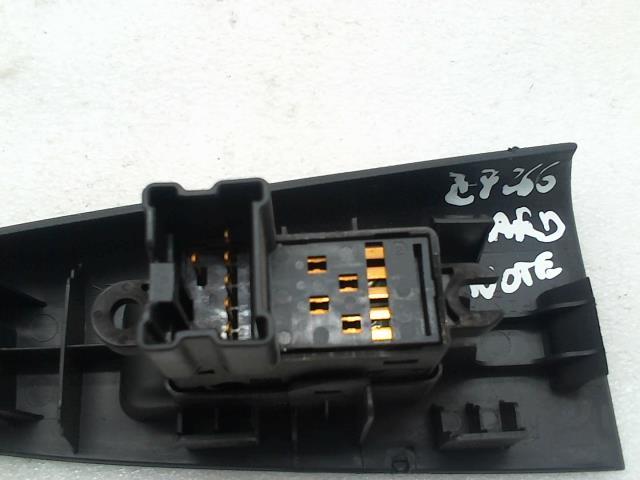 Interruttore lavacristalli posteriore destro NISSAN NOTE 1 PHASE 1 Diésel - 1