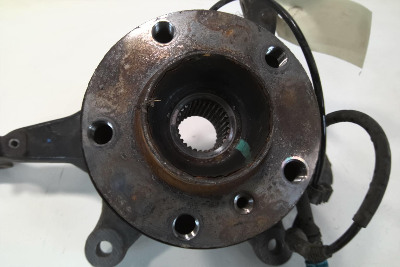 Moyeu avant droit BMW X5 E53 Diesel - 1