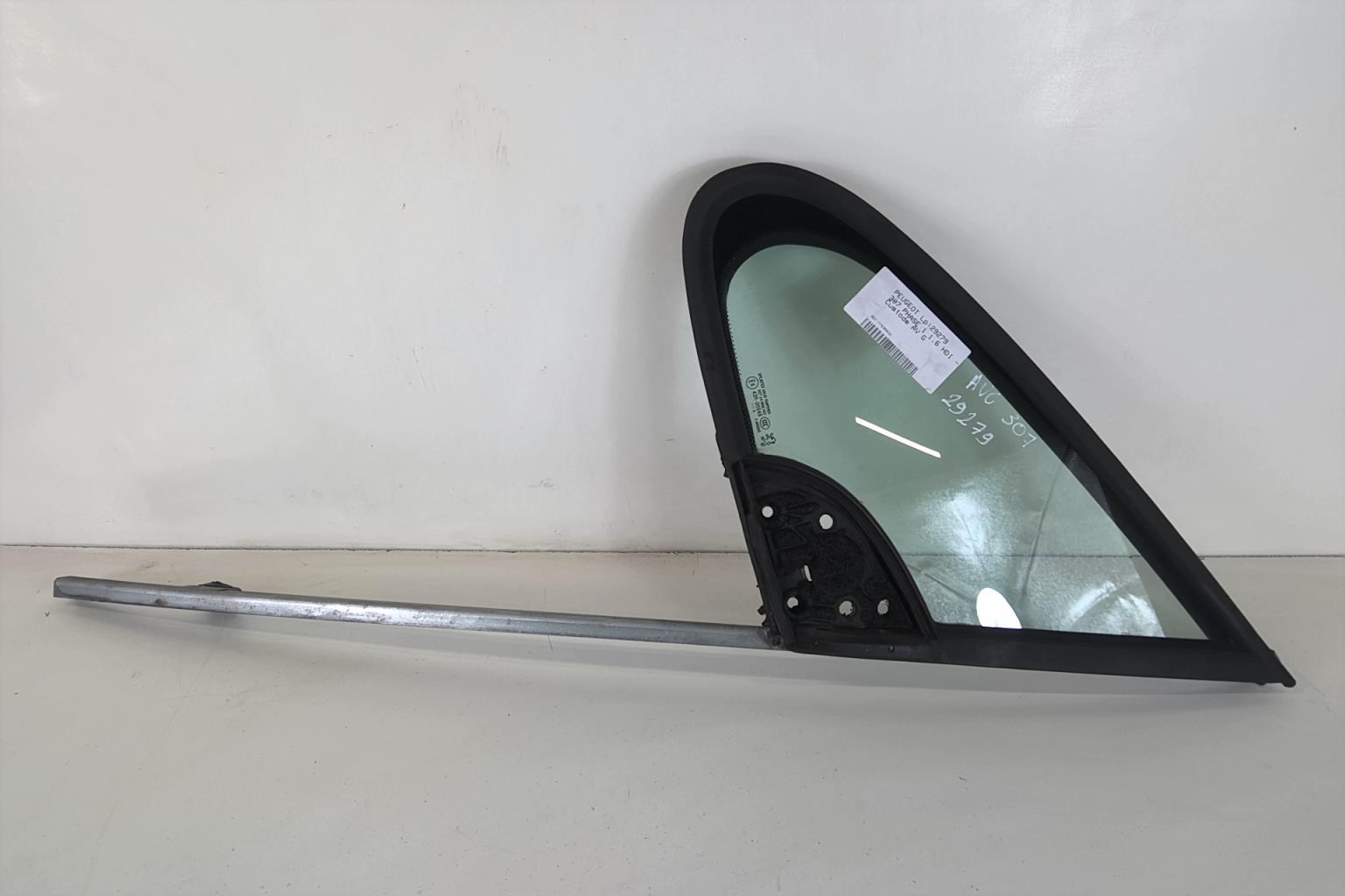 Ventanilla triangular delantera izquierda (puerta) PEUGEOT 307 PHASE 1 Diésel - 1