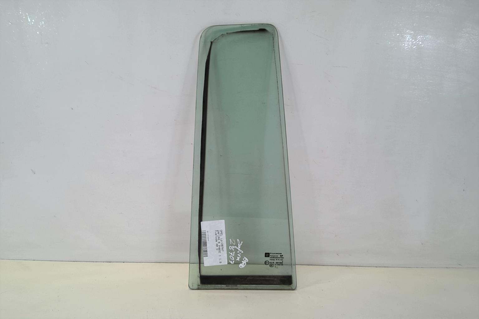 Ventanilla triangular trasera derecha (puerta) OPEL ZAFIRA B PHASE 1 Diésel - 1