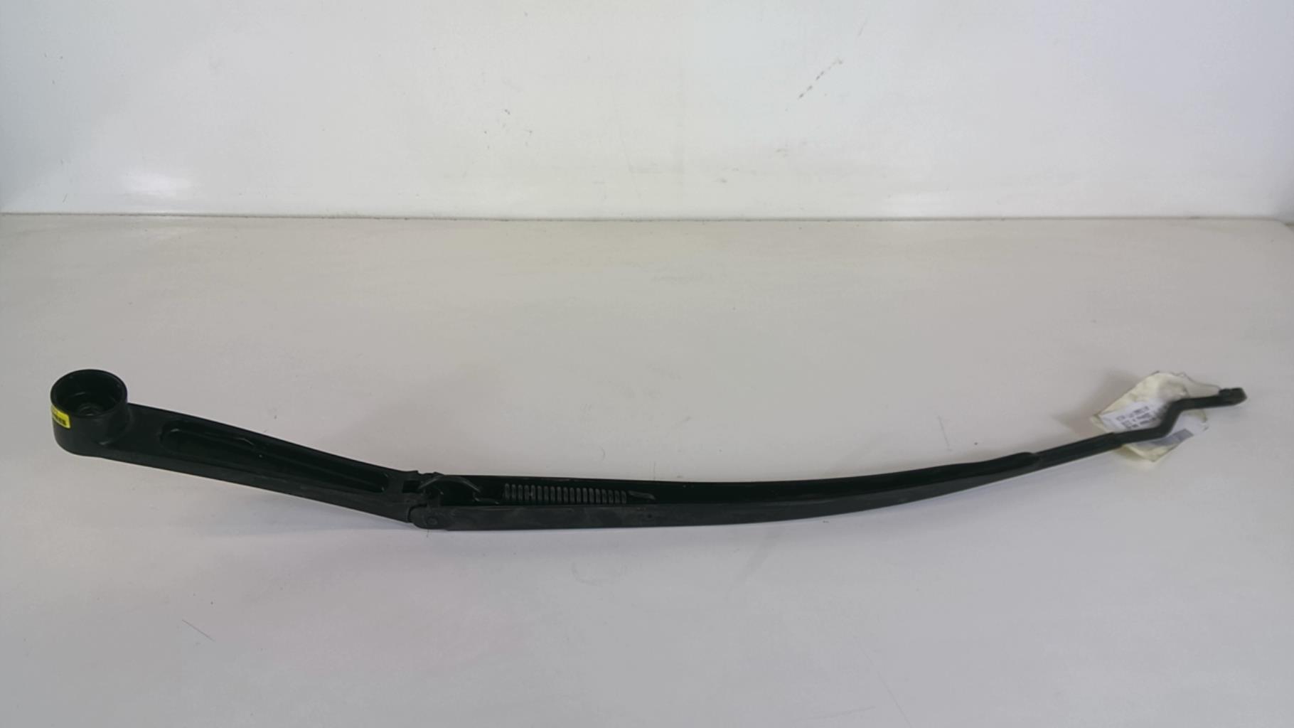 Braccio tergicristallo anteriore destro KIA RIO 4 PHASE 1 Gasolina - 1