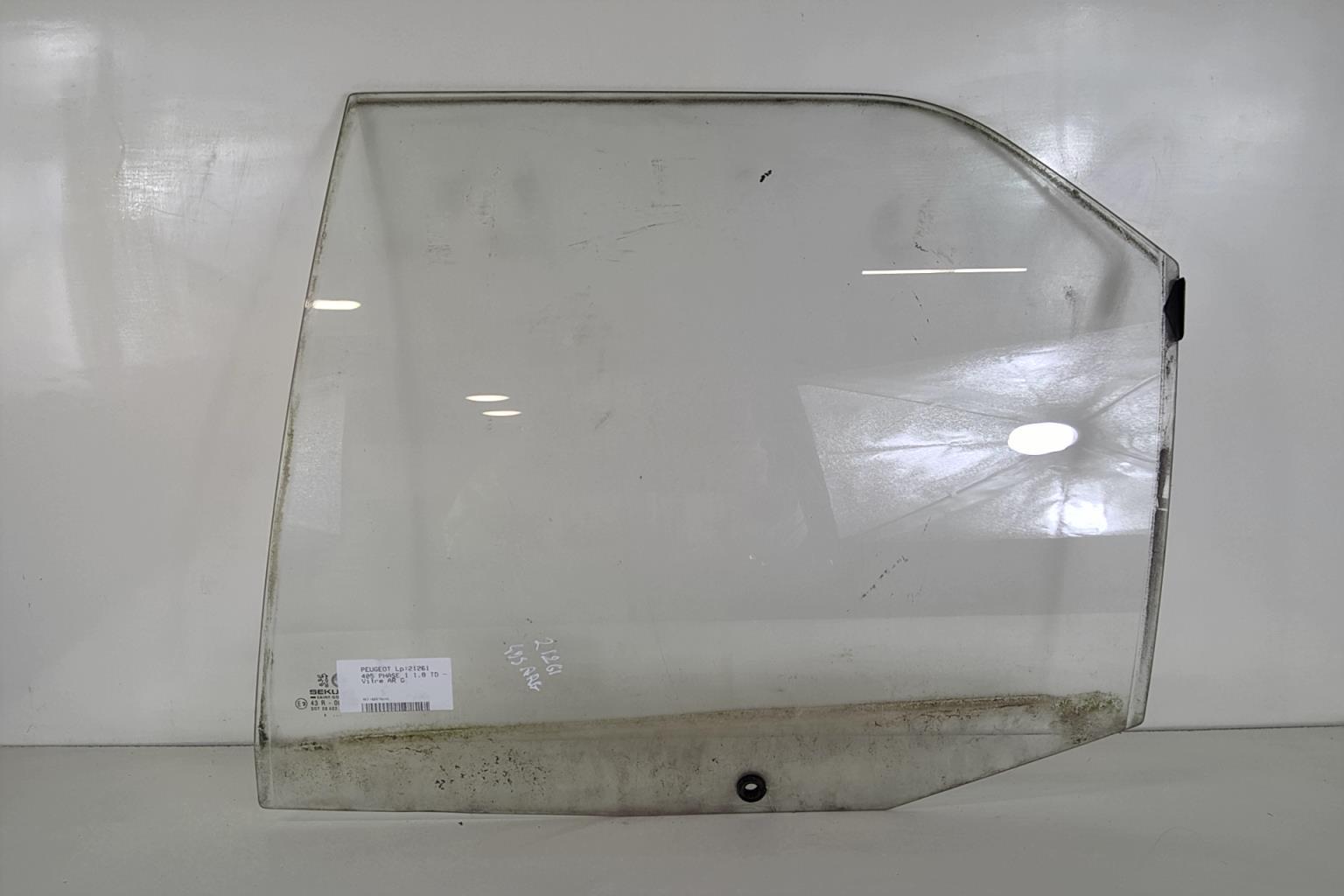 Vetro posteriore sinistro PEUGEOT 405 PHASE 1 Diésel - 1