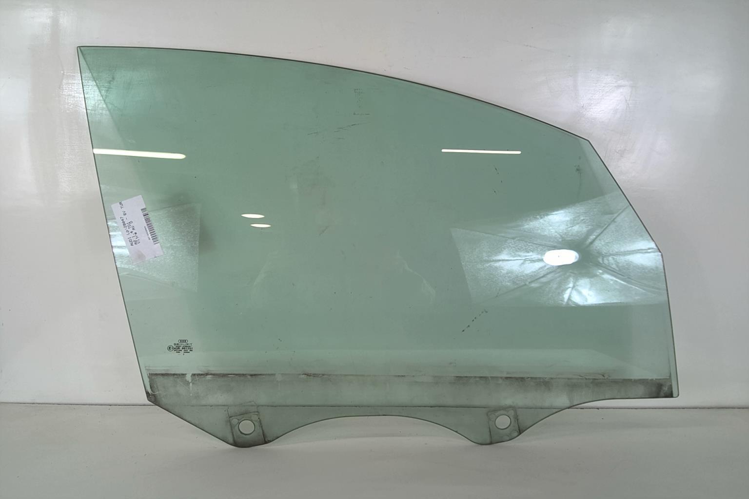 Vitre avant droit AUDI A2 Diesel - 1