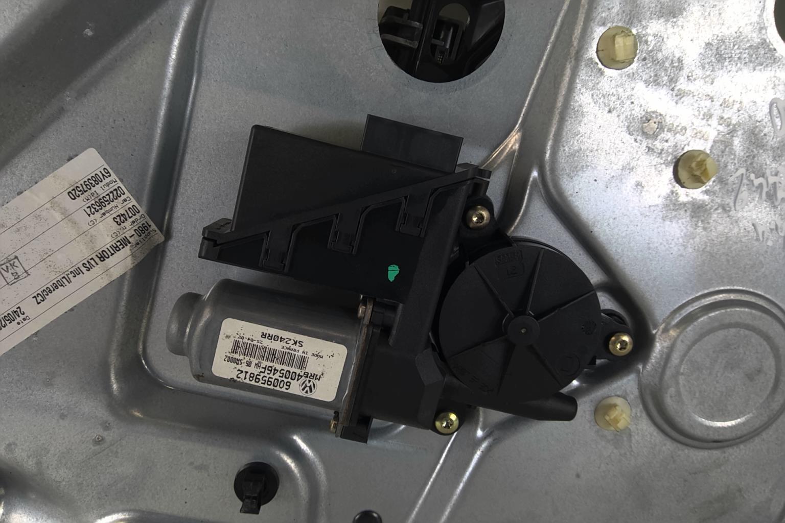 Alzacristalli elettrico posteriore destro SKODA FABIA 1 PHASE 1 Diésel - 1