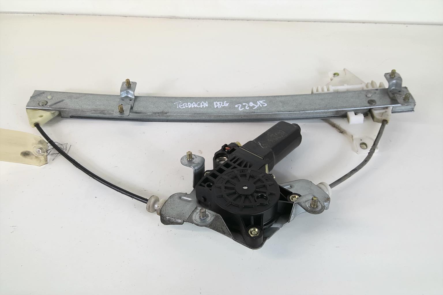 Alzacristalli elettrico posteriore sinistro HYUNDAI TERRACAN Diésel - 1