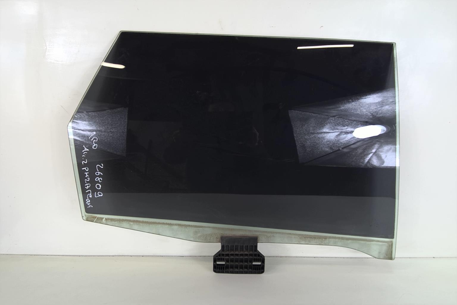 Vitre arriere droit AUDI A4 2 AVANT PHASE 2 BREAK Diesel - 1